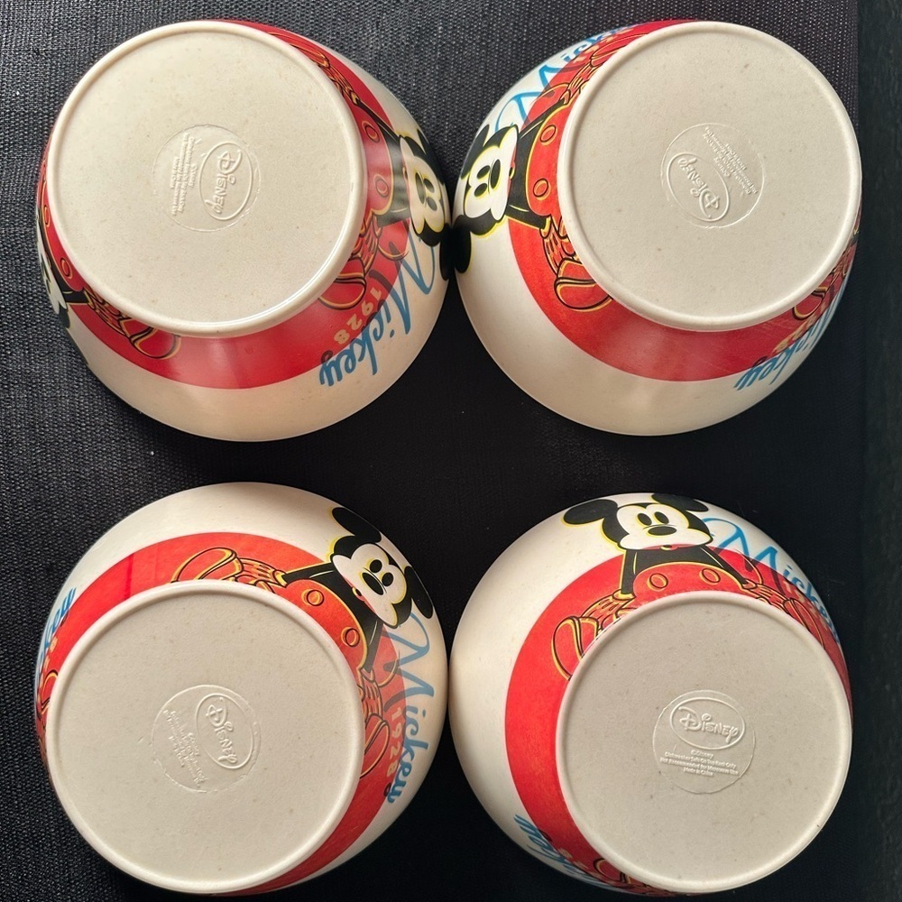 Lot Of 4 Mickey Mouse Debut Year Creal Bowls - Picture 5 of 5